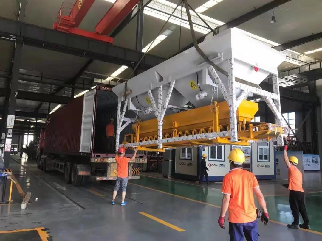 項目發(fā)貨|泉工QT6全自動砌塊成型機(jī)生產(chǎn)線發(fā)貨南蘇丹，助力市政建設(shè)！