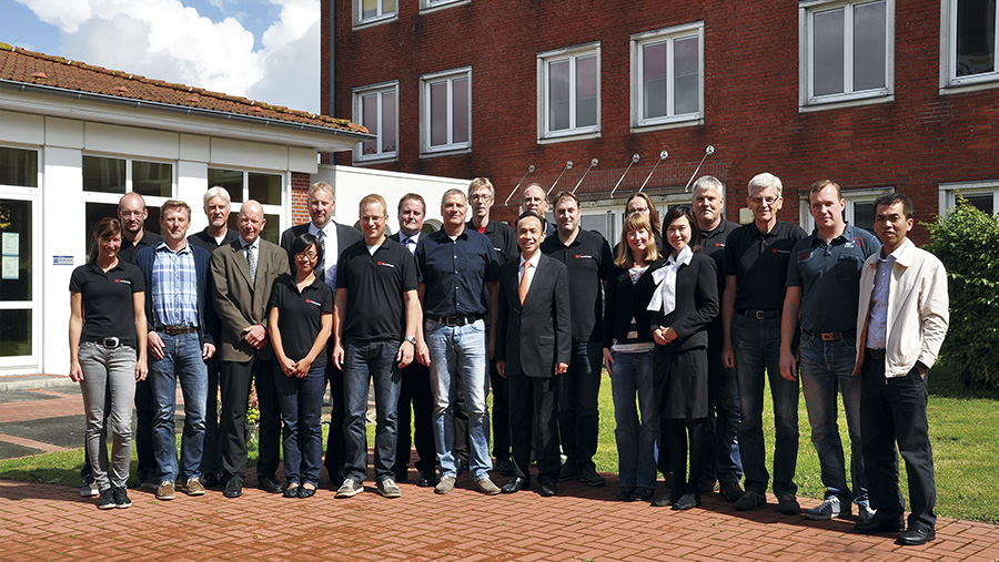 中德合璧 匠心獨具 泉工開啟磚機智造“互聯(lián)網+”時代